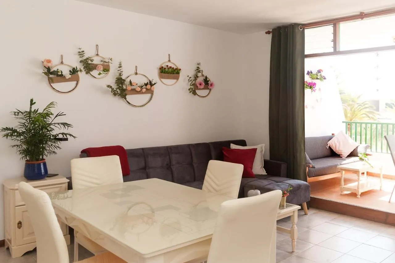 Apartamentos Thaisay LA PEÑITA Tías