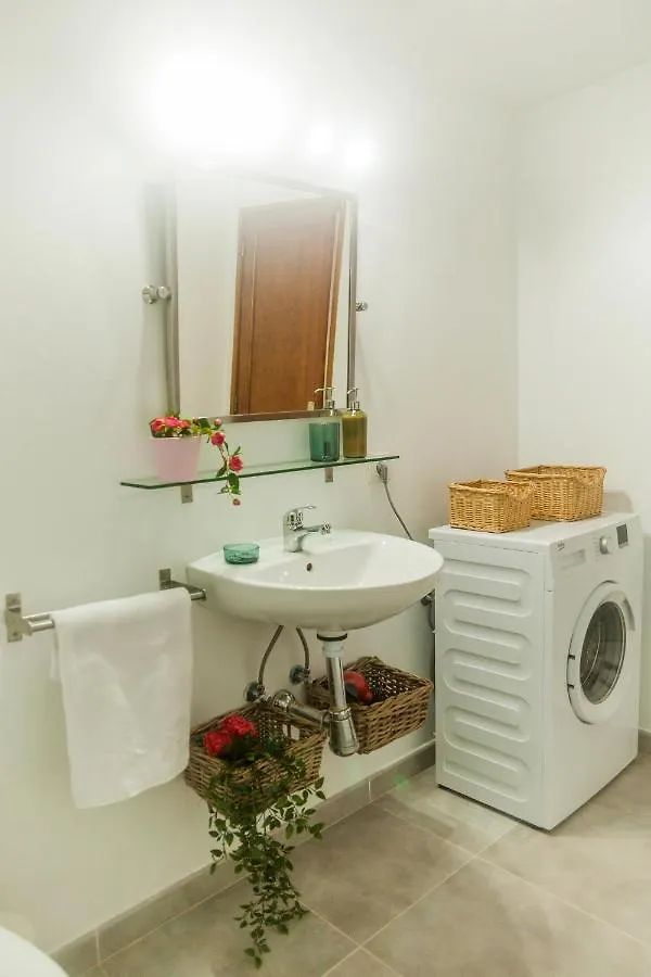 Tías Apartamentos Thaisay